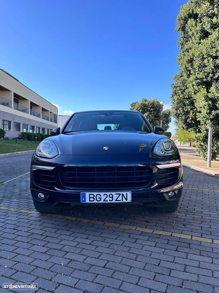 Porsche Cayenne S E-Hybrid - 4