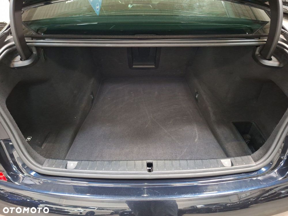 BMW Seria 7 - 19