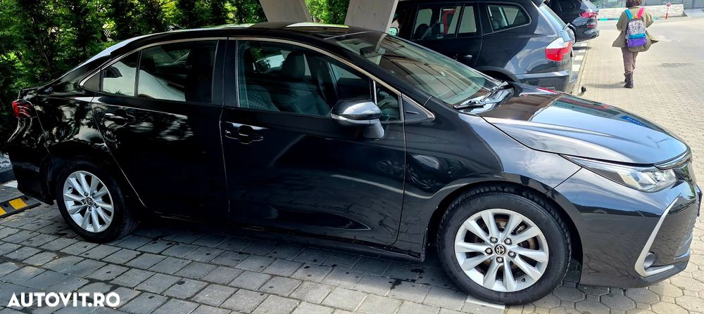 Toyota Corolla 1.8 Business Edition - 9
