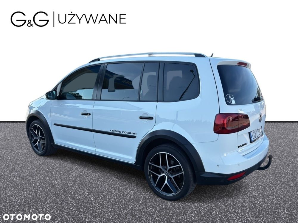Volkswagen Touran 2015 photo 4