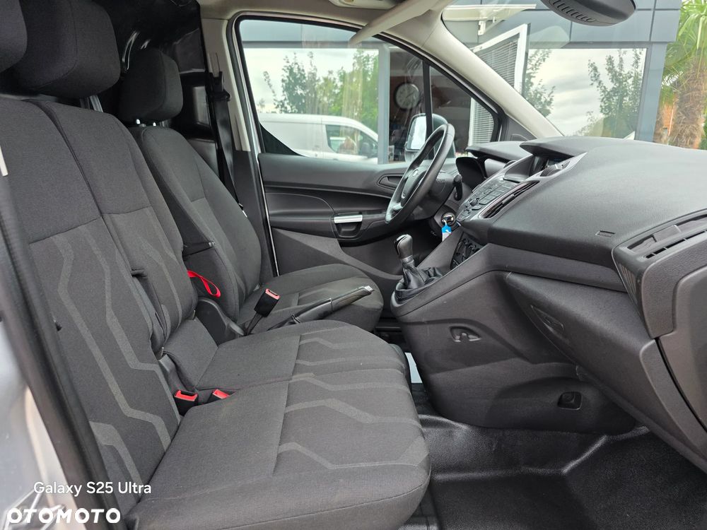 Ford Transit Connect - 28
