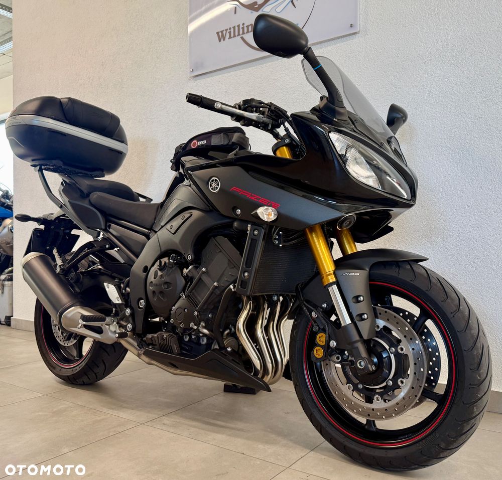 Yamaha FZ8 - 3