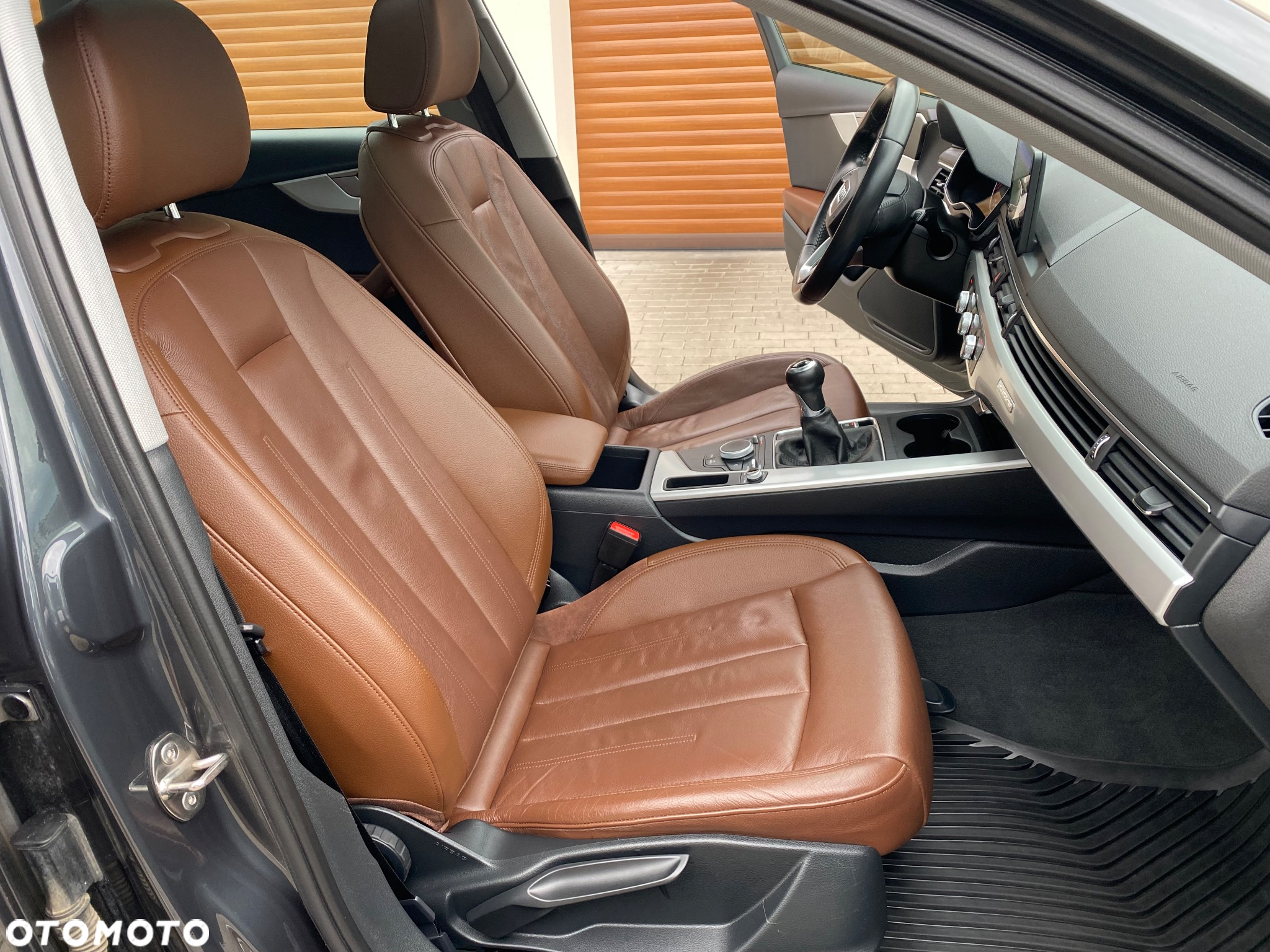 Audi A4 Allroad 2.0 TDI Quattro - 38