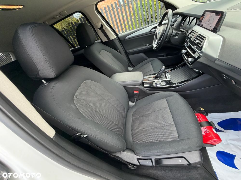 BMW X3 xDrive20i GPF Advantage - 13
