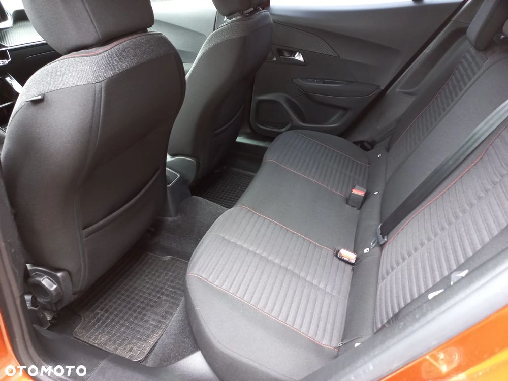 Peugeot 2008 1.5 BlueHDi Allure S&S - 11