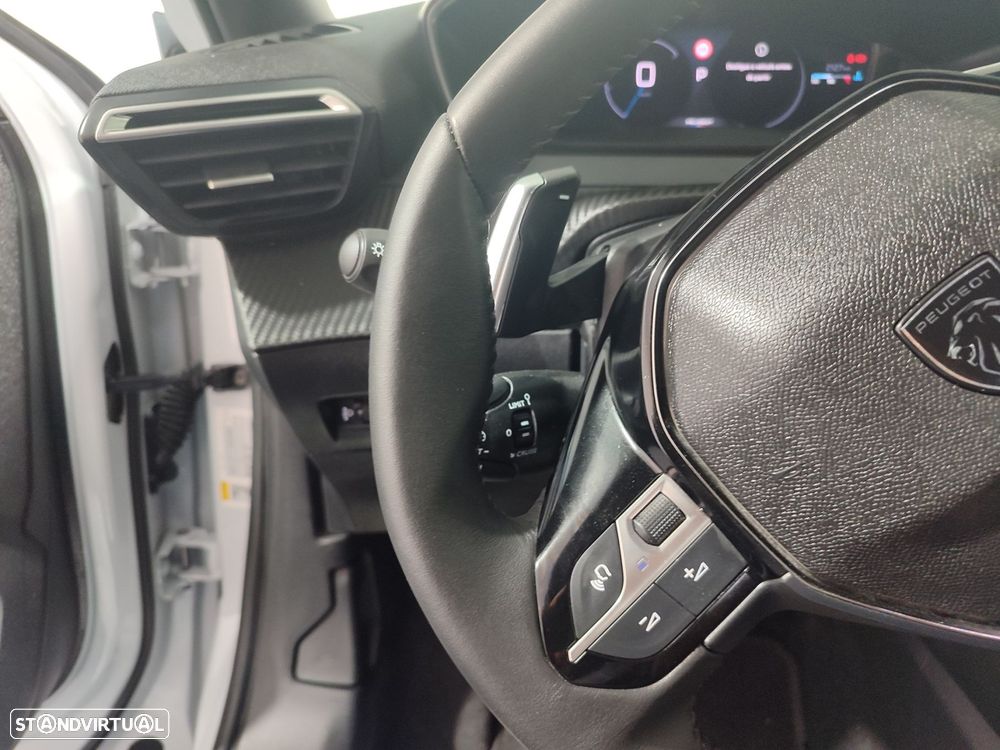 Peugeot 2008 1.2 Hybrid Allure e-DCS6 - 34