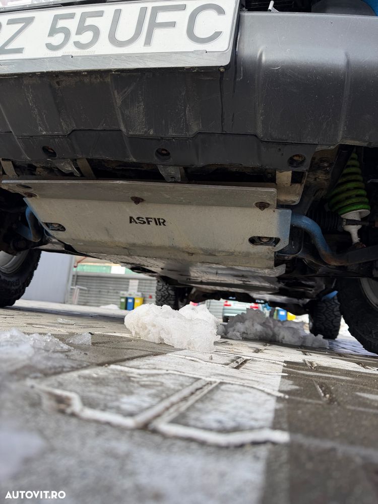 Nissan Pathfinder 2.5 dCi SE - 9