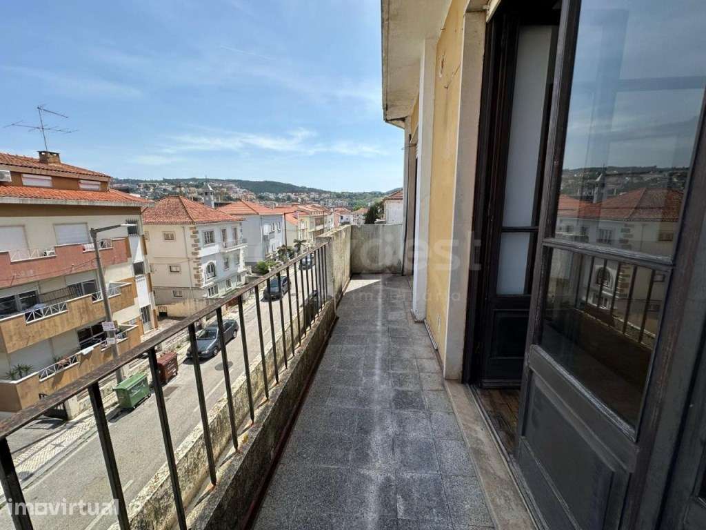 Apartamento T4 no Bairro Norton de Matos - Coimbra - Grande imagem: 2/19