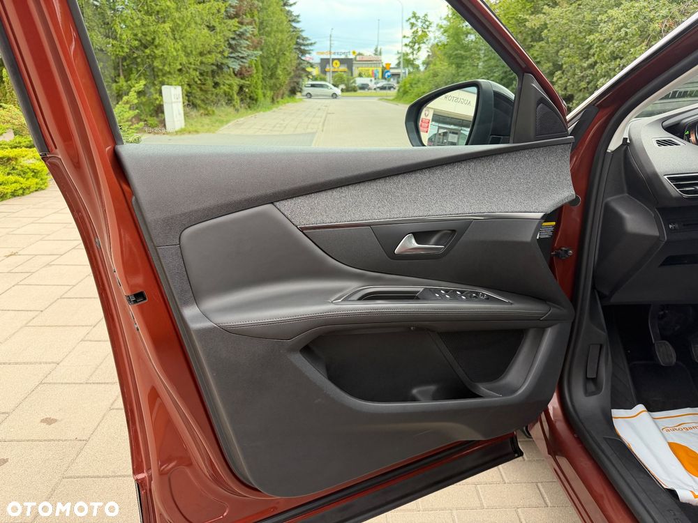 Peugeot 3008 1.2 PureTech Allure S&S - 19