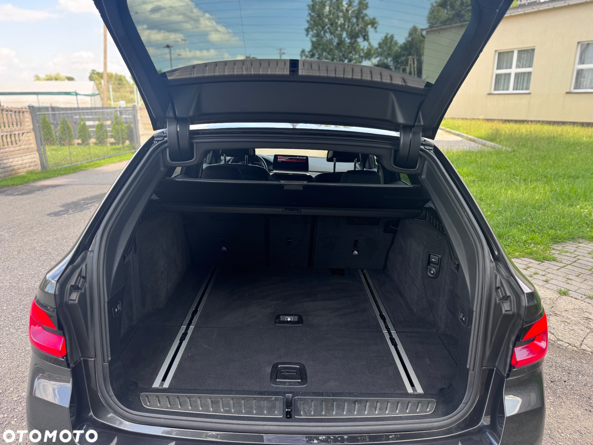 BMW Seria 5 540d xDrive Touring M Sport Edition - 25