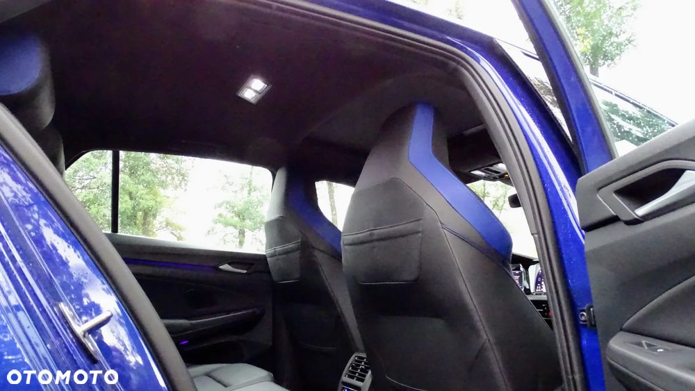 Volkswagen Golf - 31