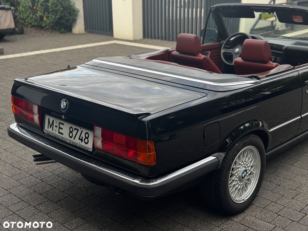 BMW Seria 3 320i - 12