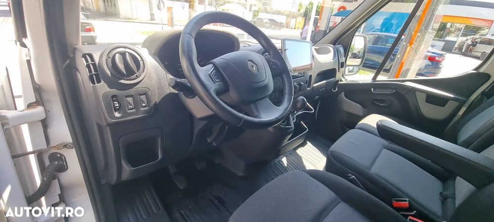 Renault Master III - 10