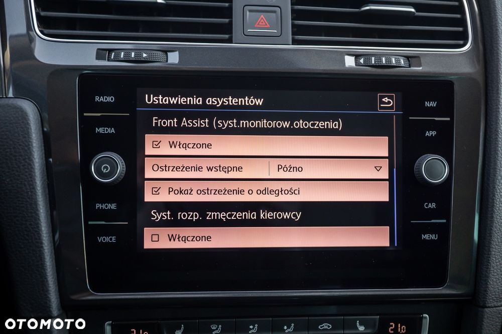 Volkswagen Golf Variant 2.0 TDI (BlueMotion Technology) Comfortline - 29