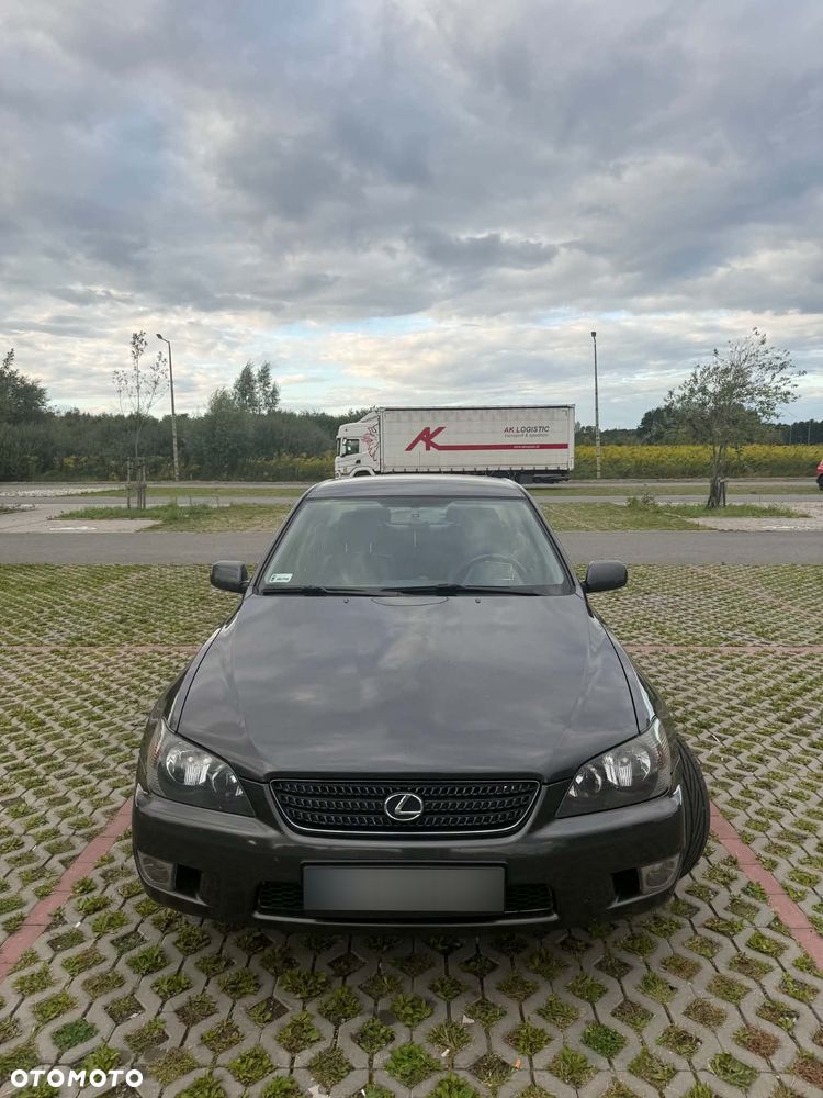 Lexus IS 200 Prestige - 10