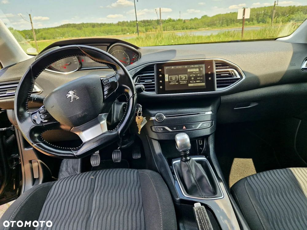 Peugeot 308 - 24