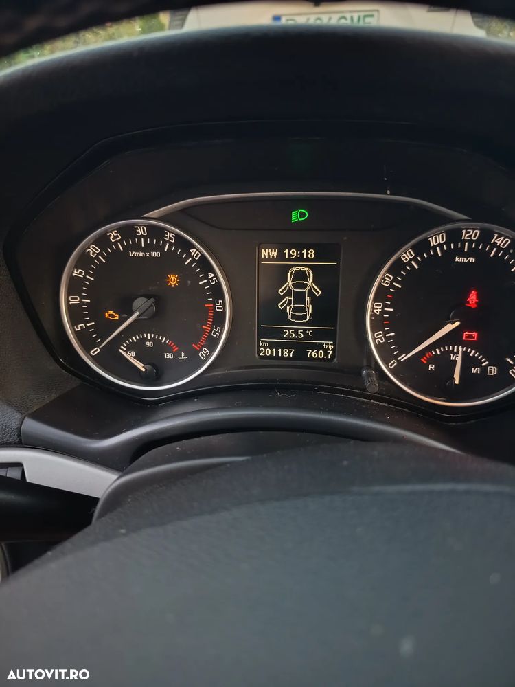Skoda Octavia 1.6 TDI ELEGANCE - 20