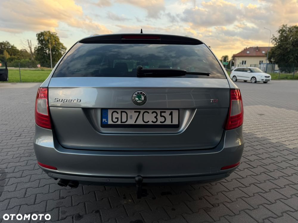 Skoda Superb 2.0 TDI Platinum DSG - 4