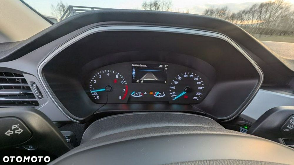 Ford Kuga - 12