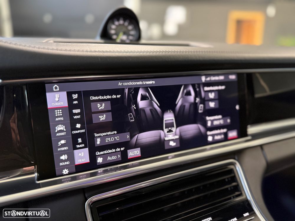 Porsche Panamera 4 E-Hybrid - 36