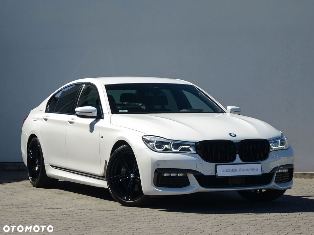 BMW Seria 7 - 12