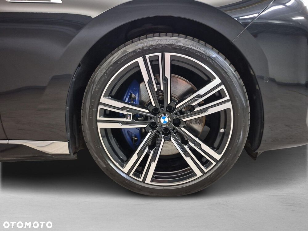 BMW Seria 7 - 18