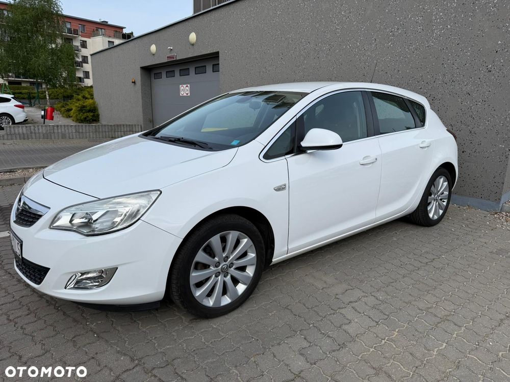 Opel Astra 1.4 T Cosmo - 1