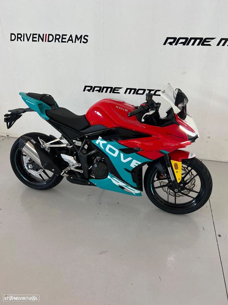 KOVE 350RR - CAMPEÃ MUNDIAL SUPERBIKES SSP300 2025 - 4