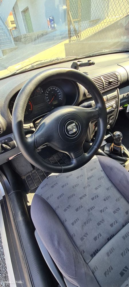 SEAT Leon 1.9 TDI Confort AC - 5