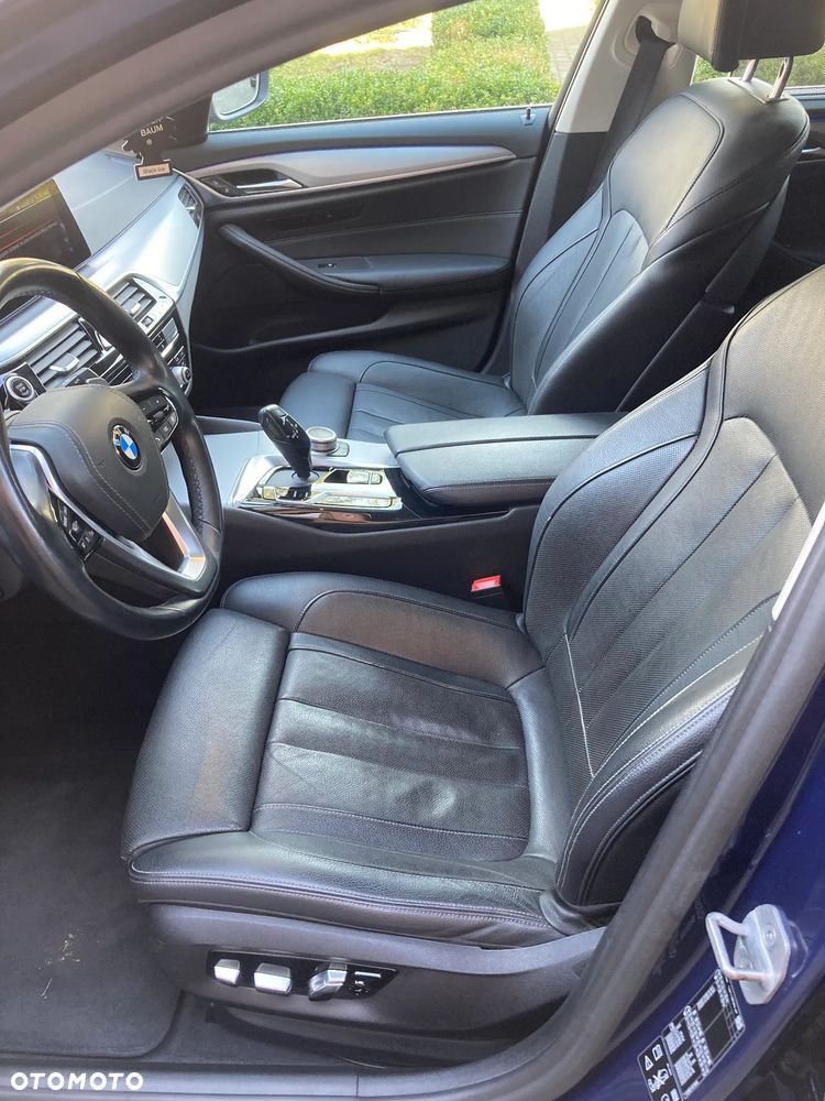 BMW Seria 5 520d xDrive - 9
