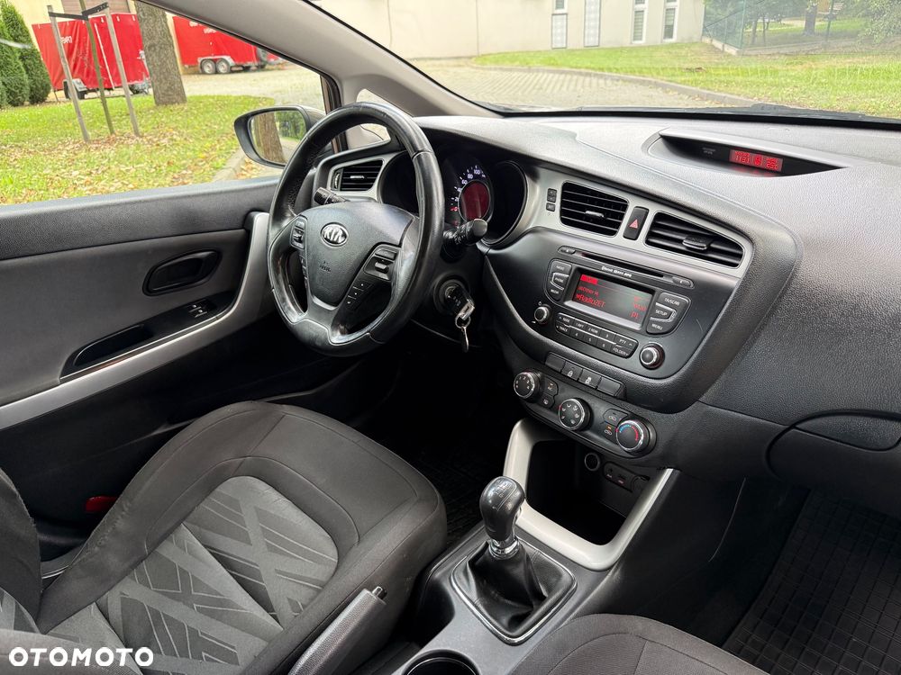 Kia Ceed 1.6 GDI Edition 7 - 8