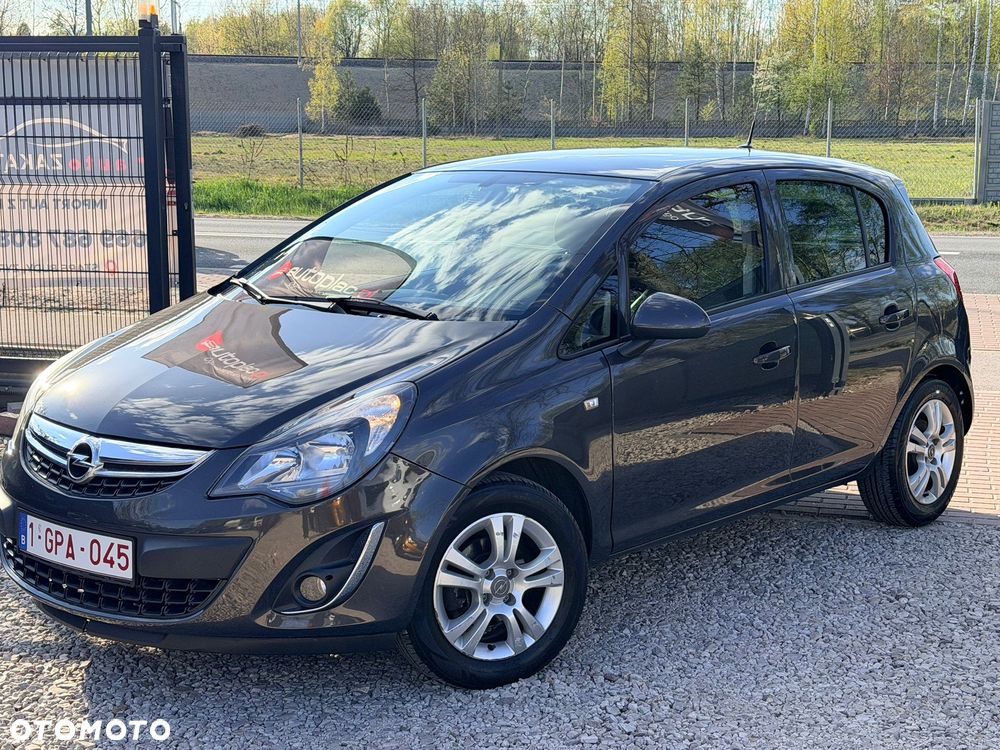 Opel Corsa 1.4 Cosmo - 2