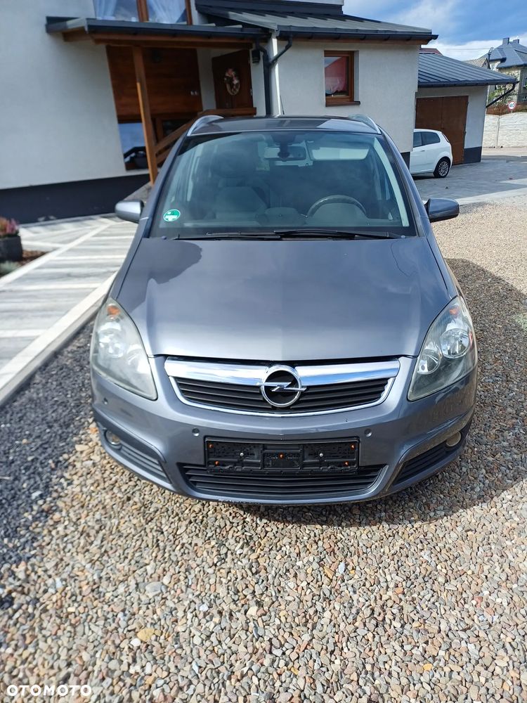 Opel Zafira 1.8 Easytronic Cosmo - 2