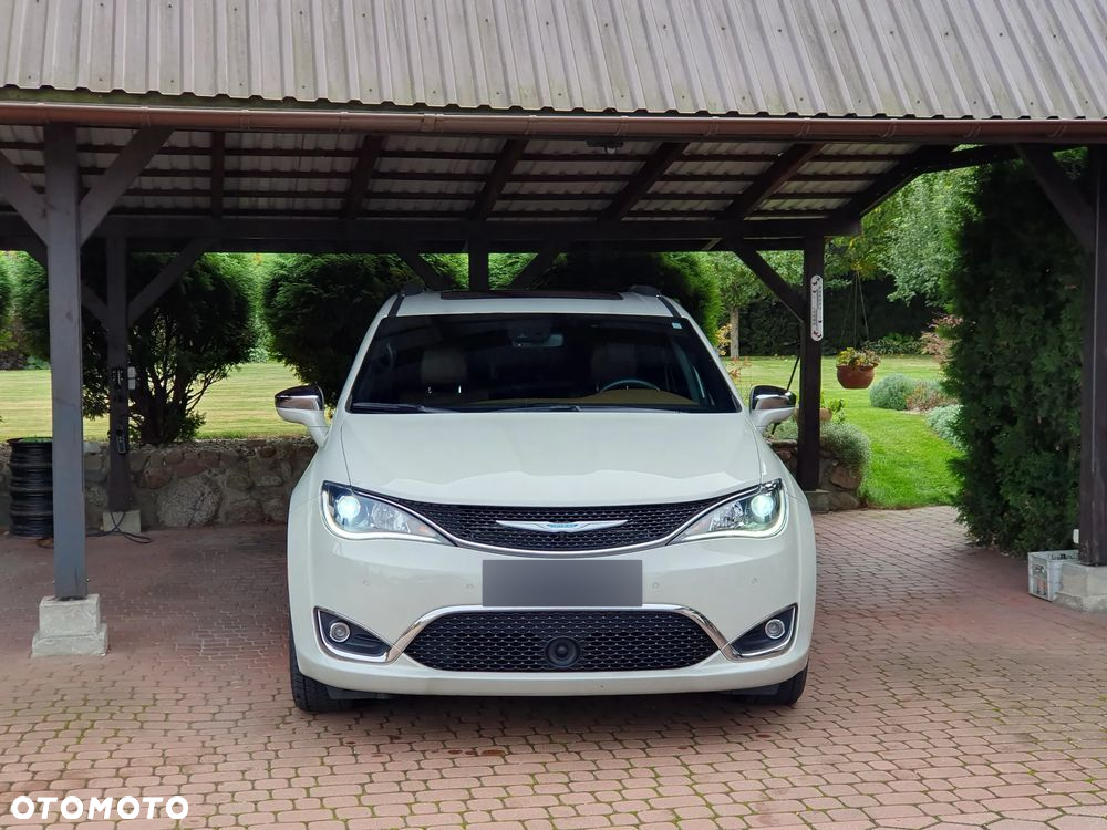 Chrysler Pacifica - 2