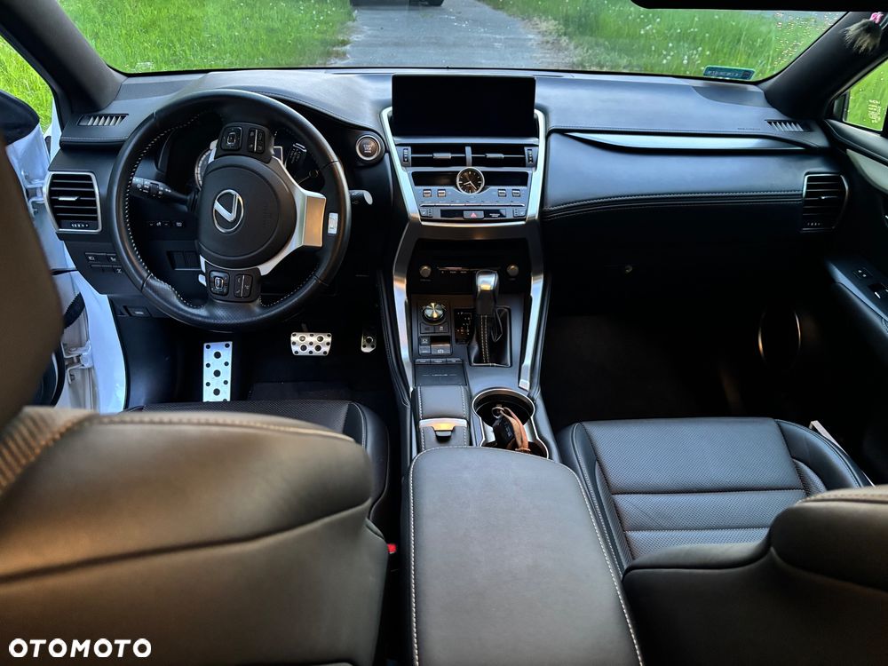 Lexus NX 300 F Sport AWD - 9