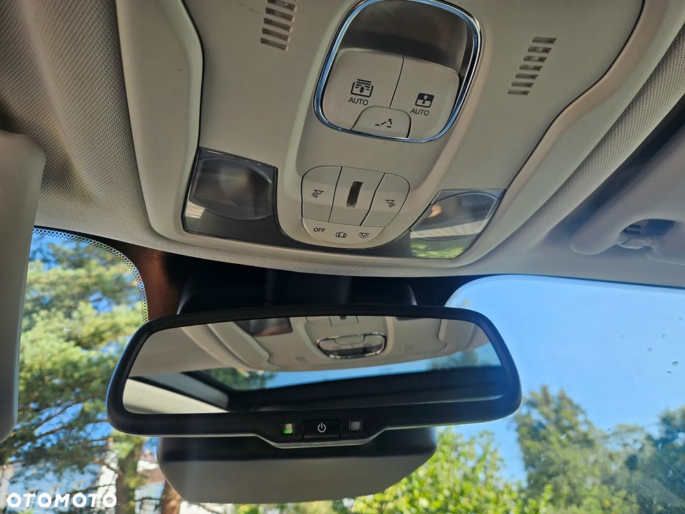 Jeep Renegade 1.4 MultiAir Limited - 27