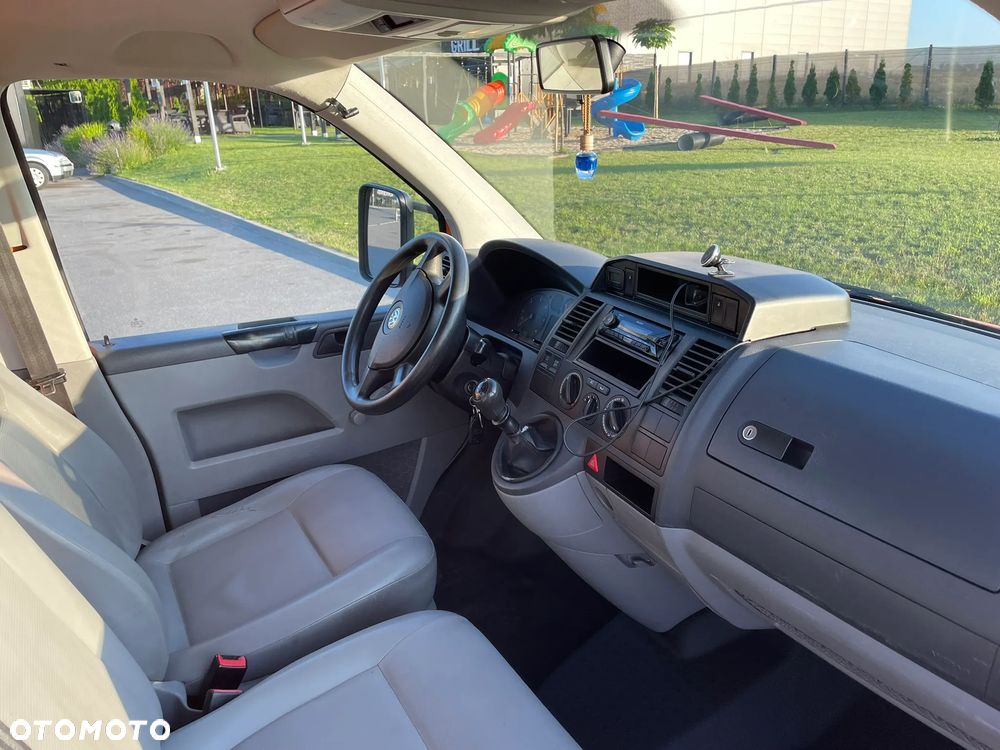 Volkswagen T5 - 20