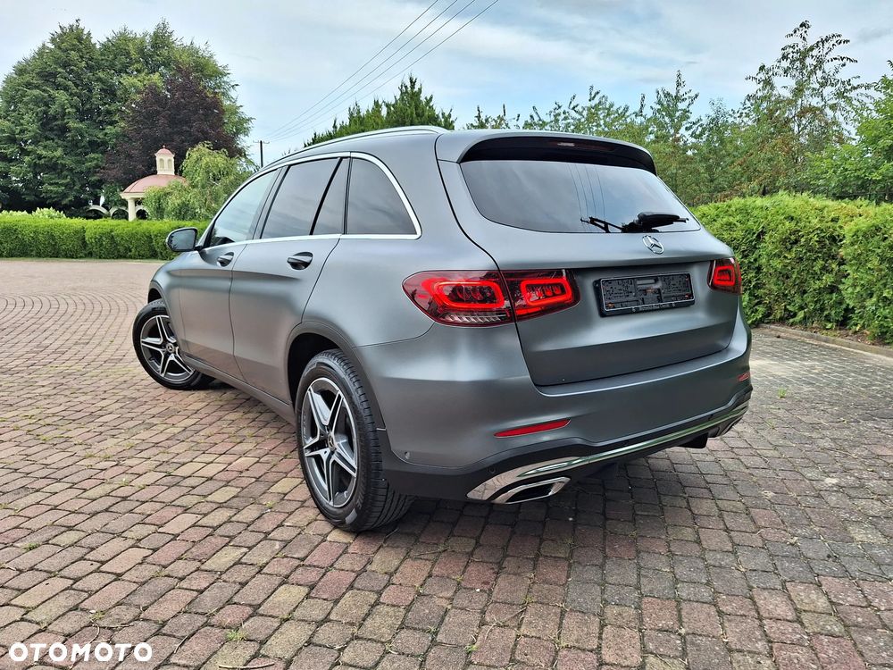 Mercedes-Benz GLC 200 4Matic 9G-TRONIC AMG Line - 3
