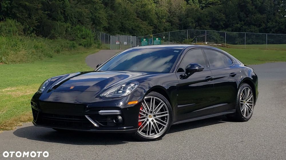 Porsche Panamera - 33