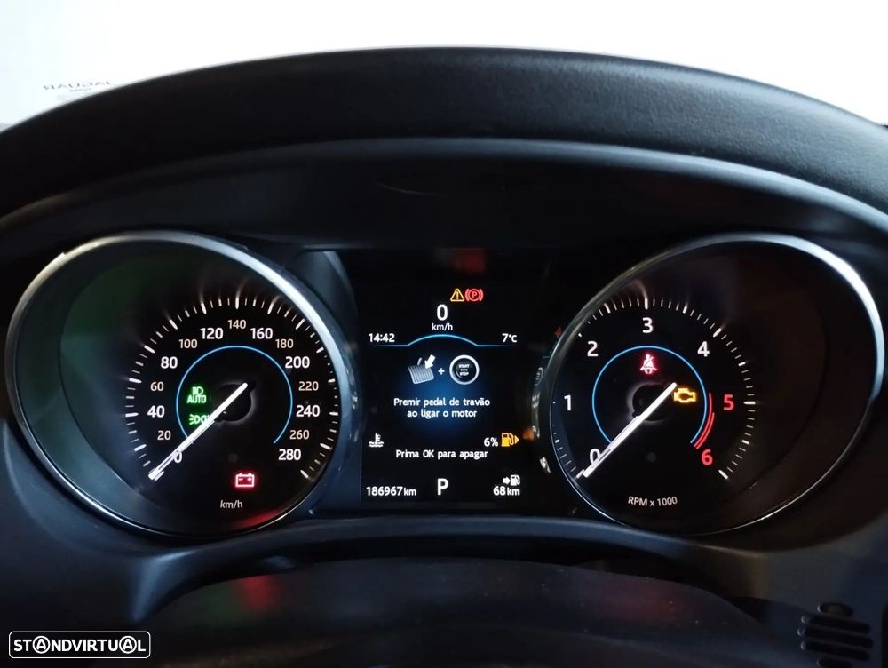 Jaguar XE 2.0 D R-Dynamic SE - 19