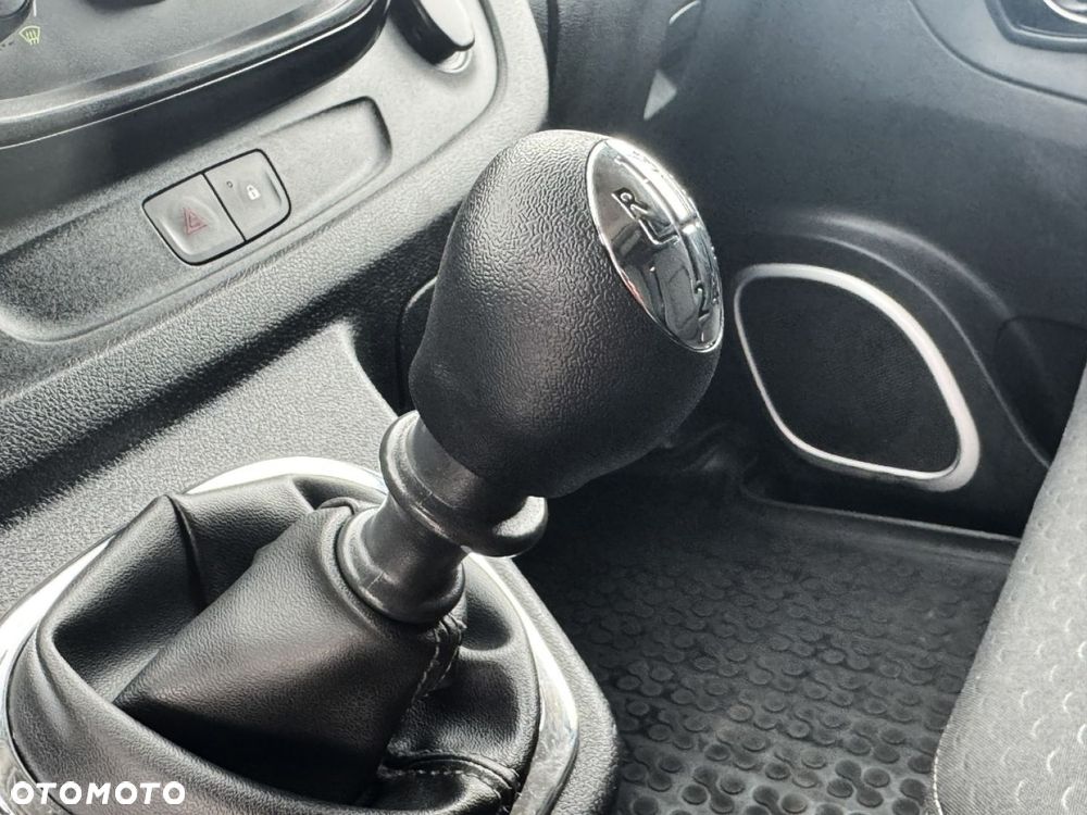 Opel Vivaro - 32