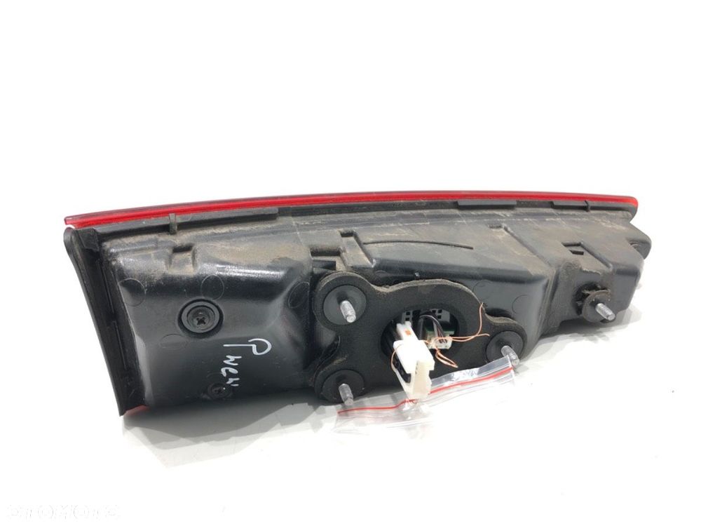 LAMPA TYŁ PRAWA WEWNĘTRZNA  HYUNDAI KONA (OS, OSE, OSI) 2017 - 2022 EV 150 kW [204 KM] elektryczny - 3