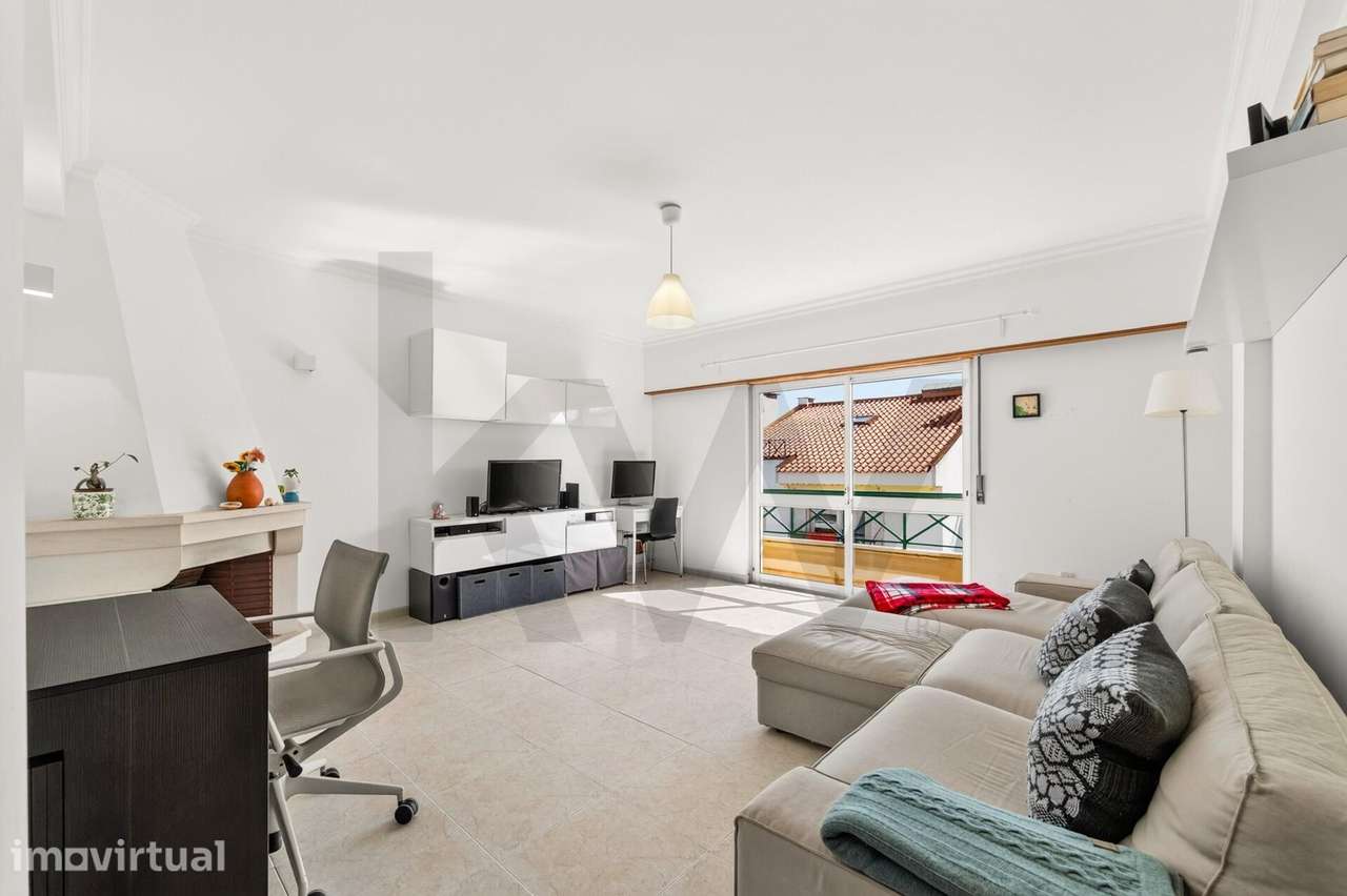 Apartamento T3 com garagem e sótão - Grande imagem: 2/41