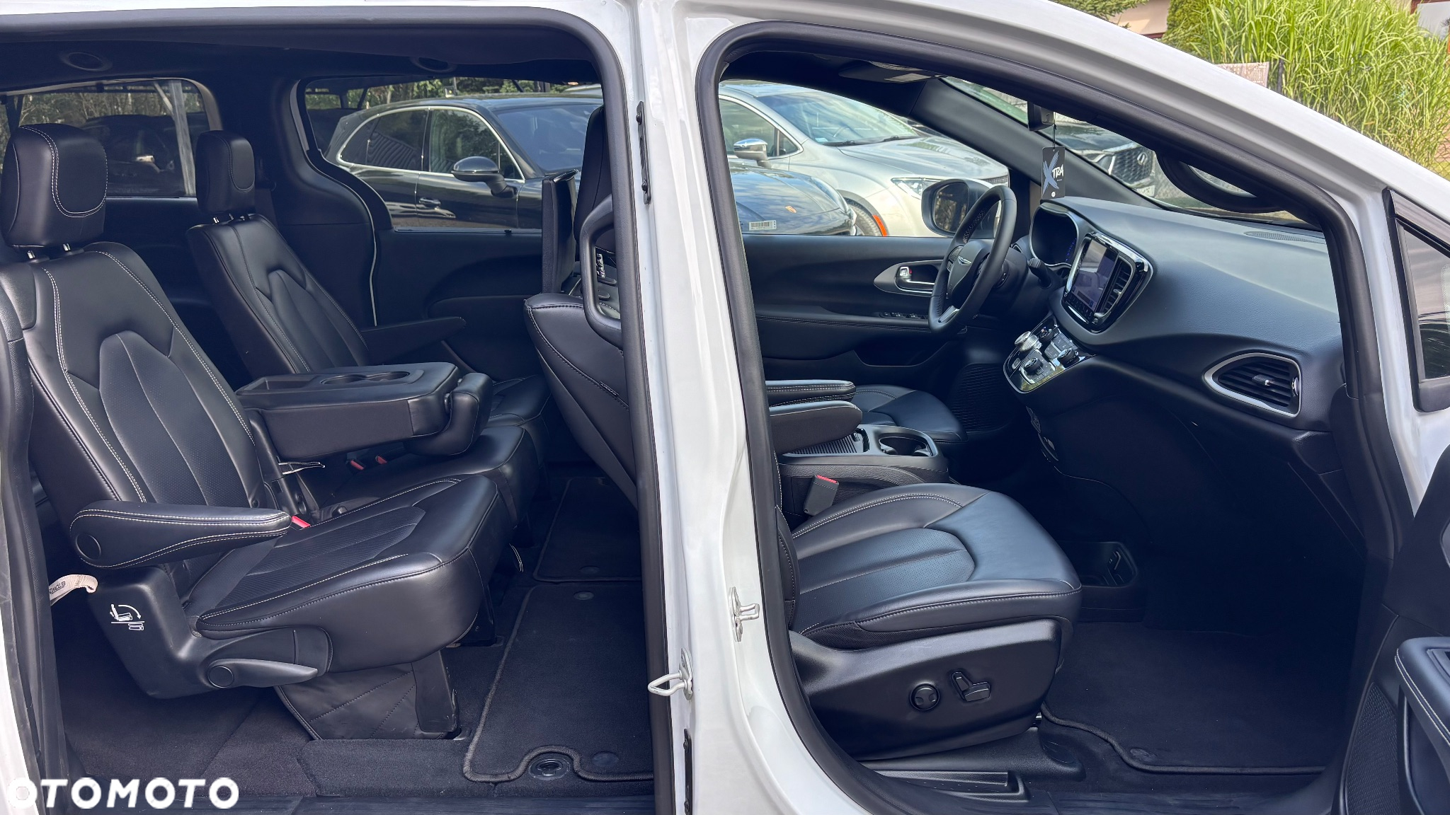 Chrysler Pacifica - 25