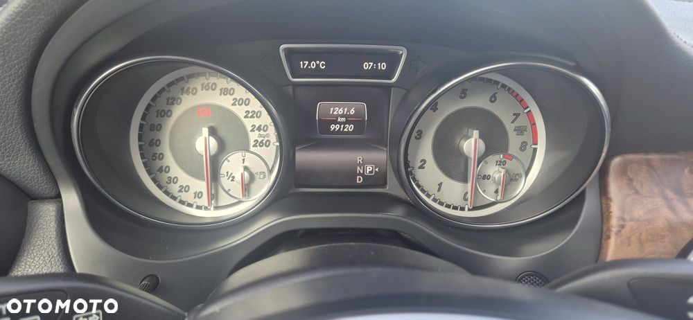 Mercedes-Benz GLA 250 4-Matic - 14