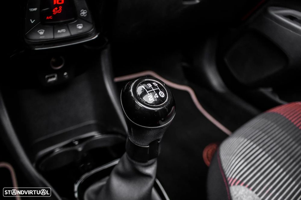 Peugeot 108 1.2 PureTech Top! Roland Garros - 18