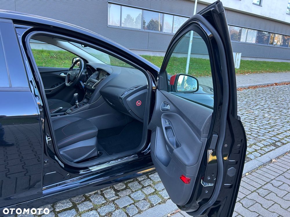 Ford Focus Turnier 1.5 EcoBoost Start-Stopp-System ST-Line - 15