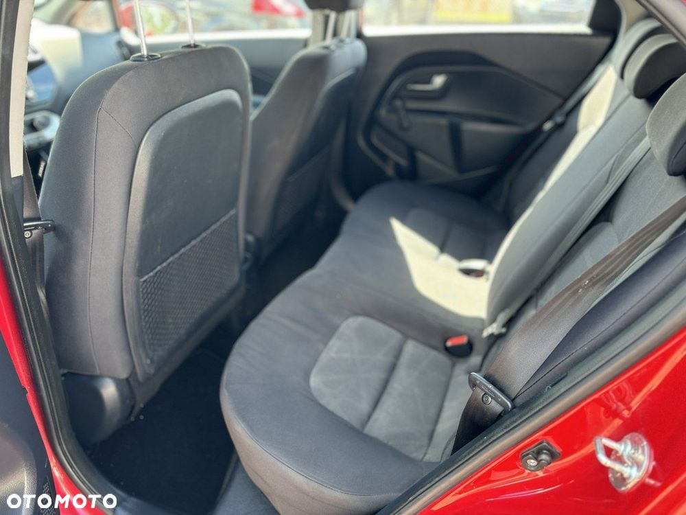 Kia Rio - 19