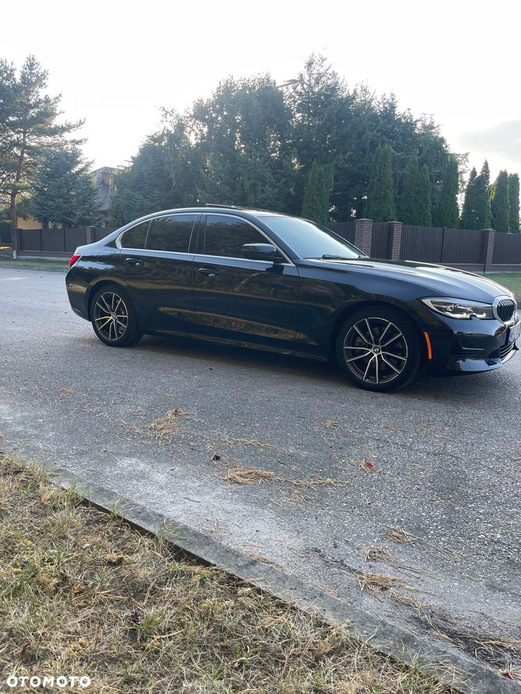 BMW Seria 3 330i - 3