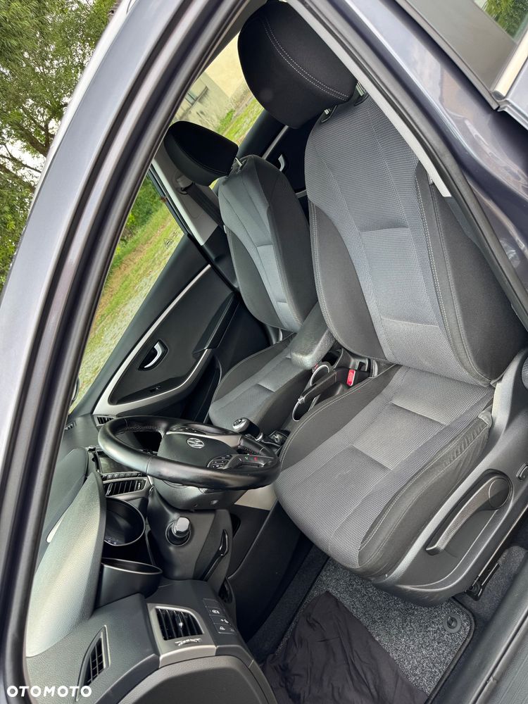 Hyundai i30 blue 1.6 CRDi Classic Navigation - 20